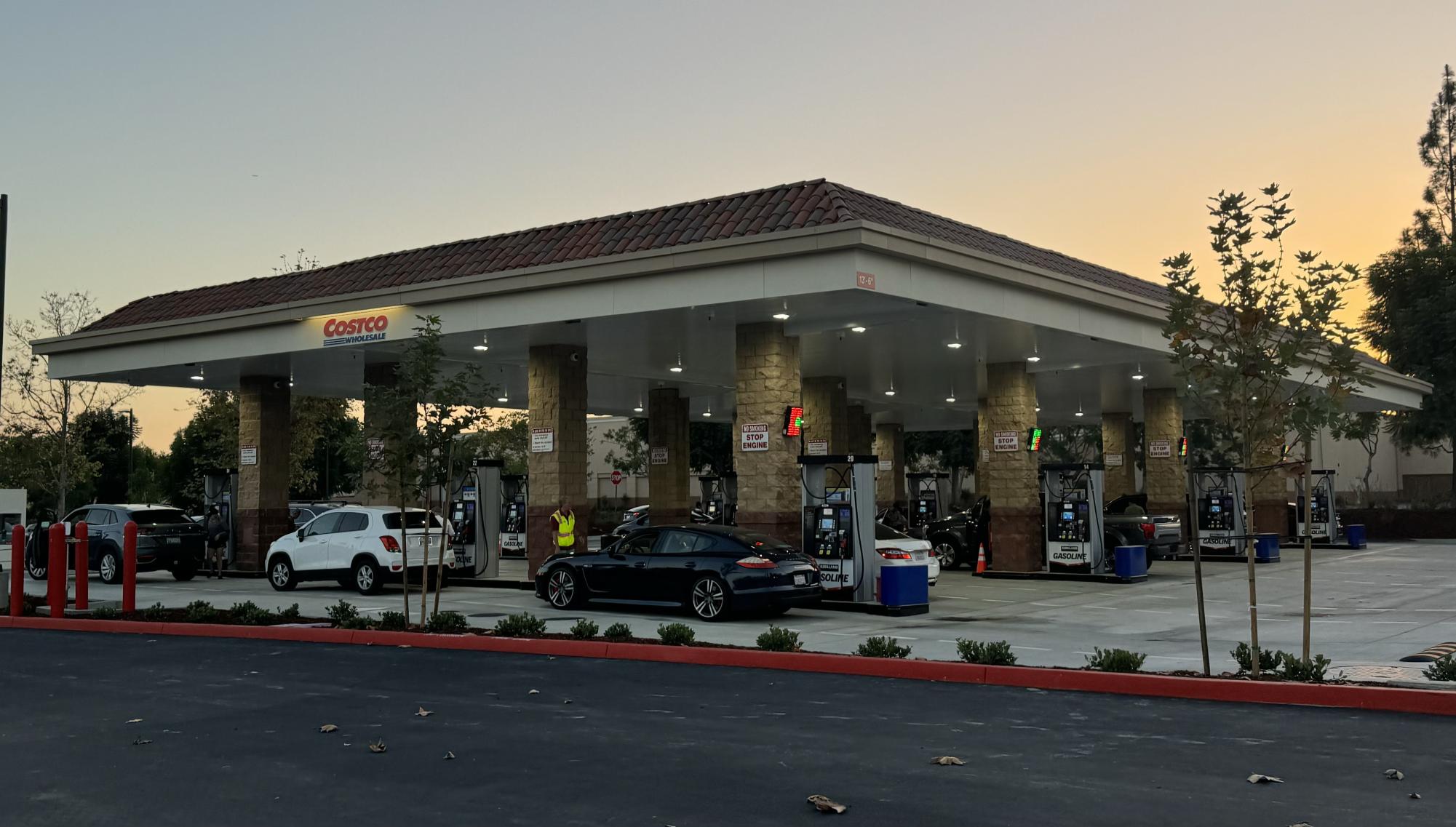 Costco Gas Station Refreshes Its Appearance The Growling Wolverine