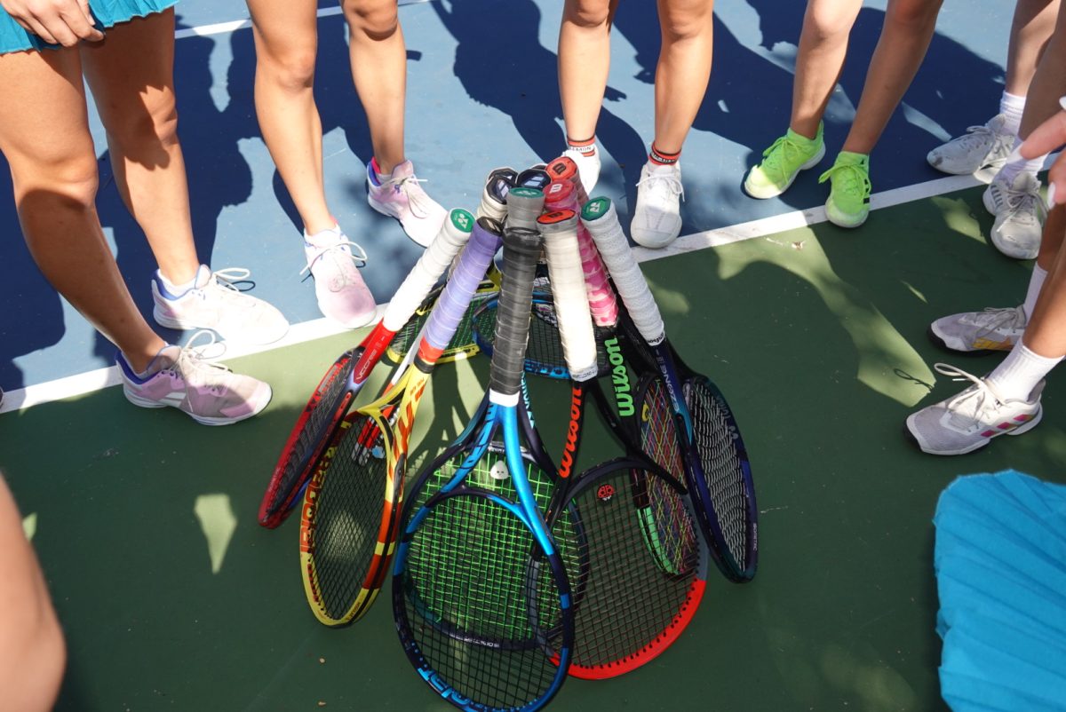 Aliso Girl's tennis gets ready for their match. 