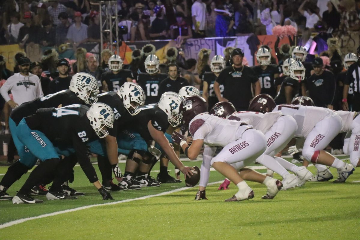 Aliso Football lines up for game against Laguna Beach.