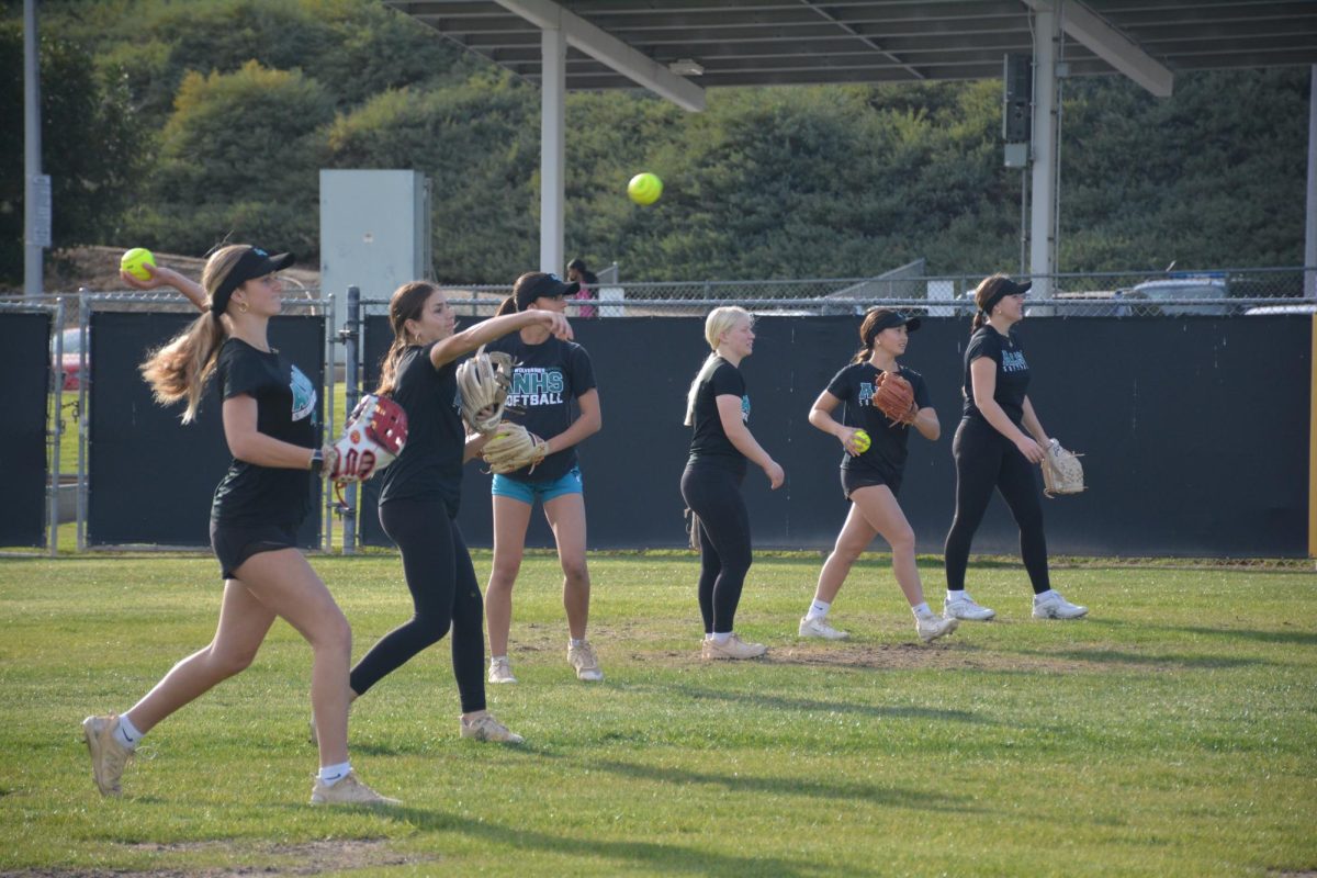 Aliso Softball gets ready for their season.