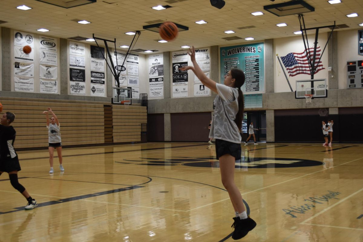 Girls Basketball start league.