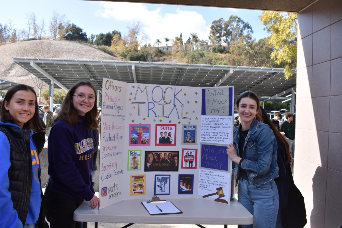 Students sign up for clubs at Club Rush.