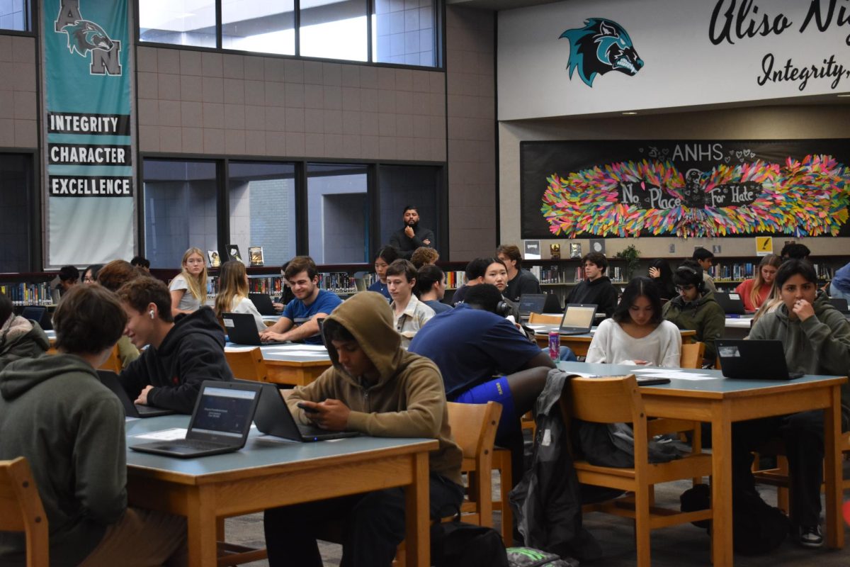 Seniors get FAFSA information during Wolverine +.